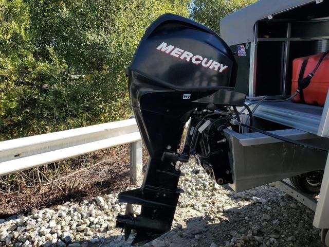 2014 Apex Qwest LS 816-Boat