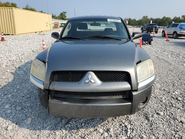 2008 Mitsubishi Raider LS