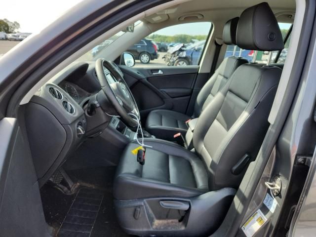 2016 Volkswagen Tiguan S