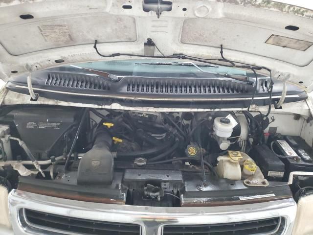 2001 Dodge RAM Wagon B2500