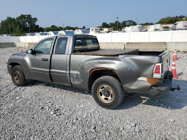 2008 Mitsubishi Raider LS