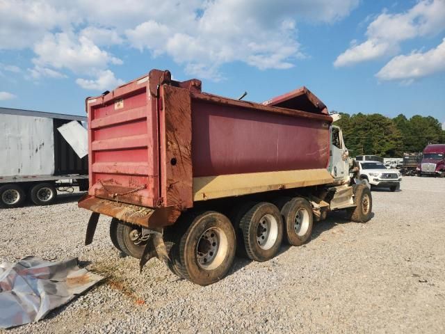 2019 International HX620