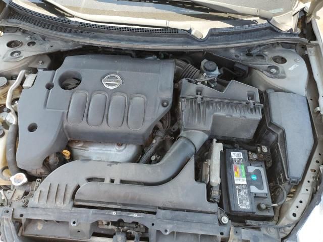 2010 Nissan Altima Base