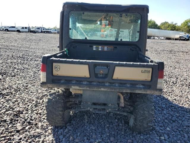 2022 John Deere XUV835M