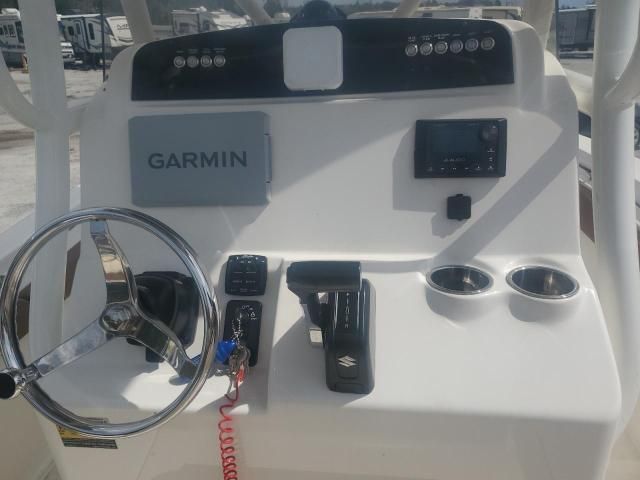2023 Pioneer 222 Sportfish