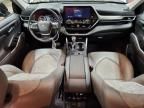 2023 Toyota Highlander Hybrid Bronze Edition