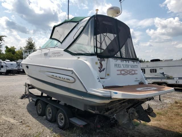 2002 Maxum Boat