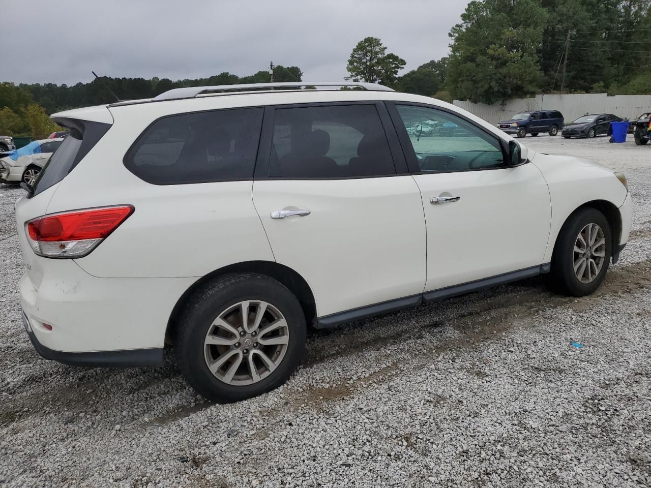 2016 Nissan Pathfinder s