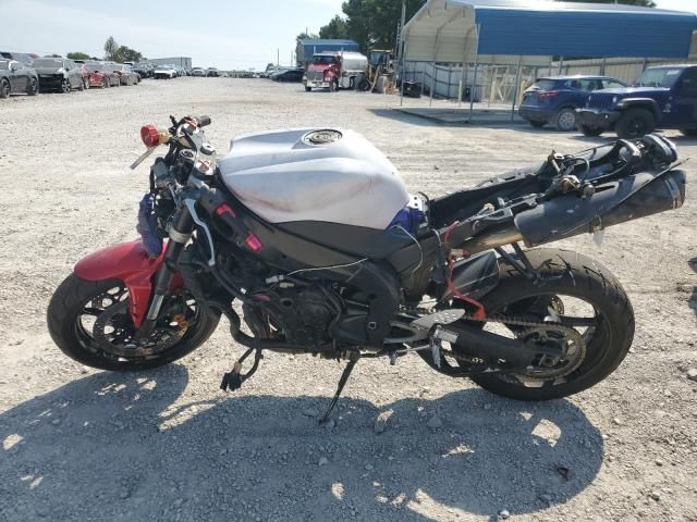 2005 Yamaha YZFR1