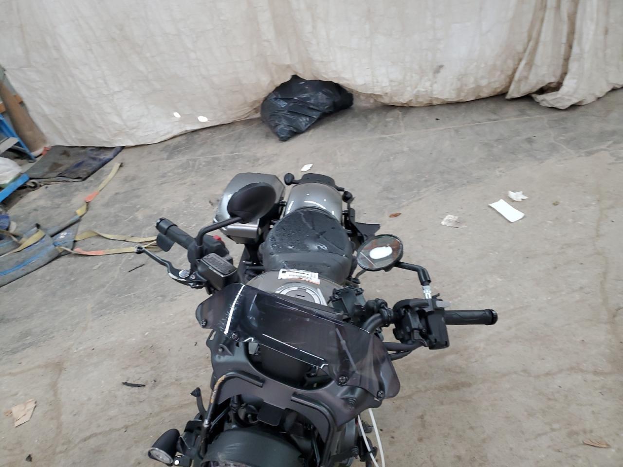 2025 Honda CMX1100 D2