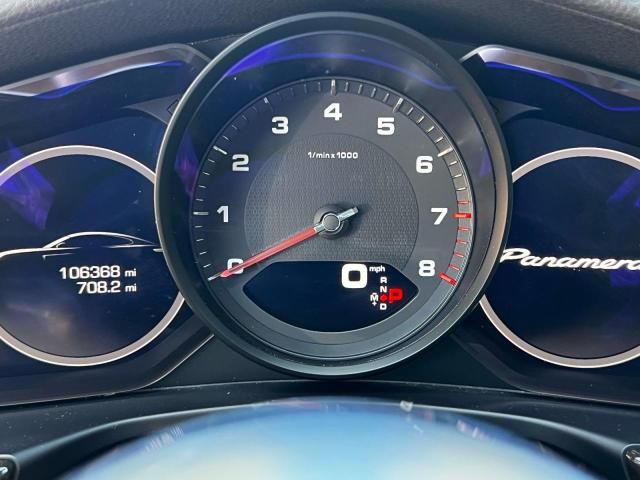 2018 Porsche Panamera 4