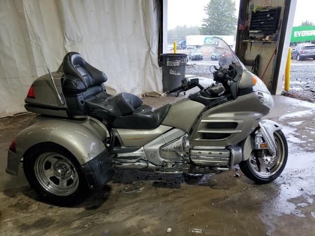 2002 Honda GL1800