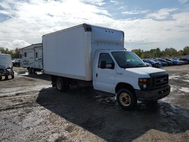 2010 Ford Econoline E450 Super Duty Cutaway Van