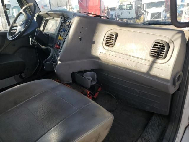 2015 Freightliner Business Class M2 Semi Truck
