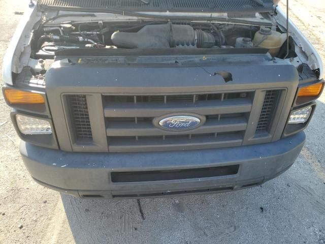 2013 Ford Econoline E150 van