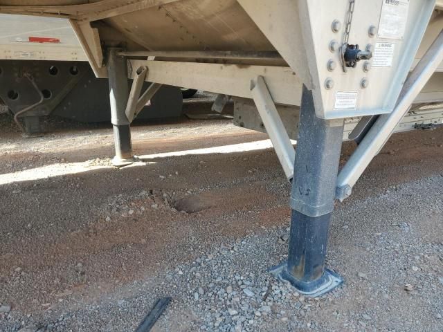 2025 Wilson DWH-750CB Grain Trailer