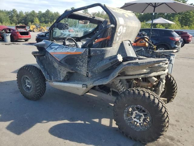 2021 Cfmoto Zforce 950