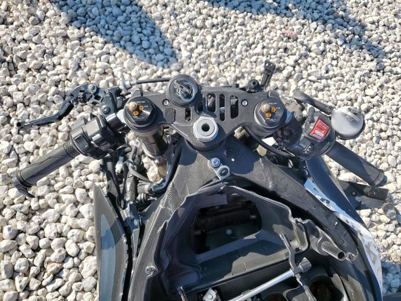 2020 Yamaha YZFR1