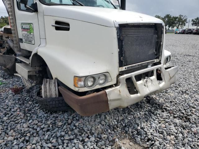 2002 Volvo VHD ROLL-OFF Container Truck