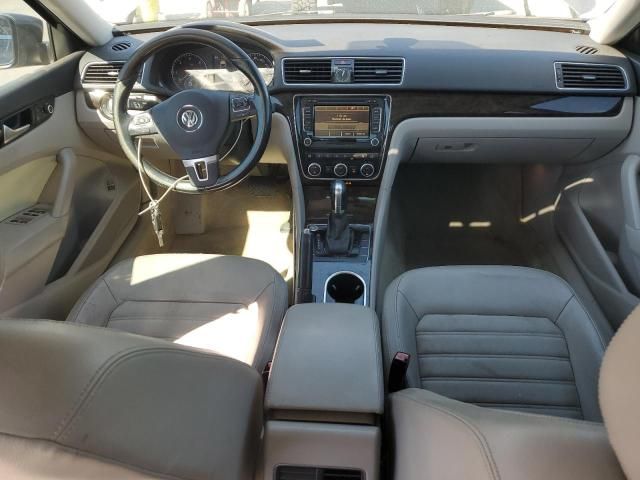 2014 Volkswagen Passat SEL