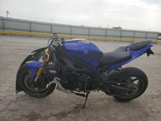 2011 Yamaha YZFR1