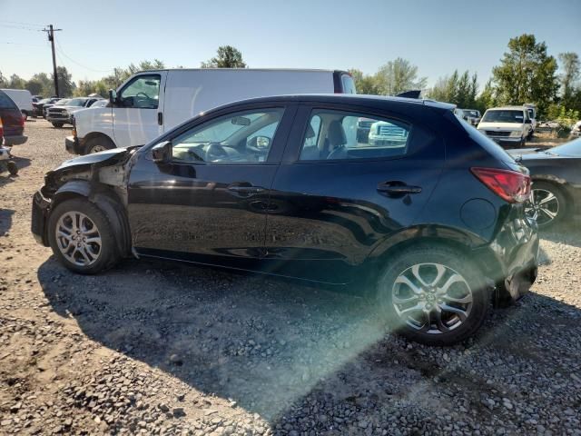 2020 Toyota Yaris LE