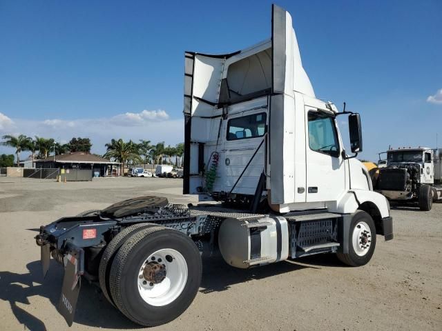 2017 Volvo VNL Semi Truck