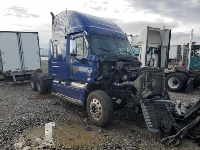 2012 Freightliner Cascadia 125 Semi Truck