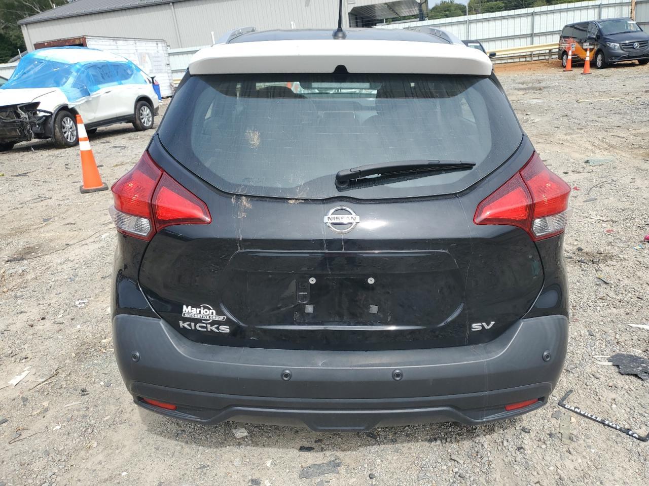 2020 Nissan Kicks sv
