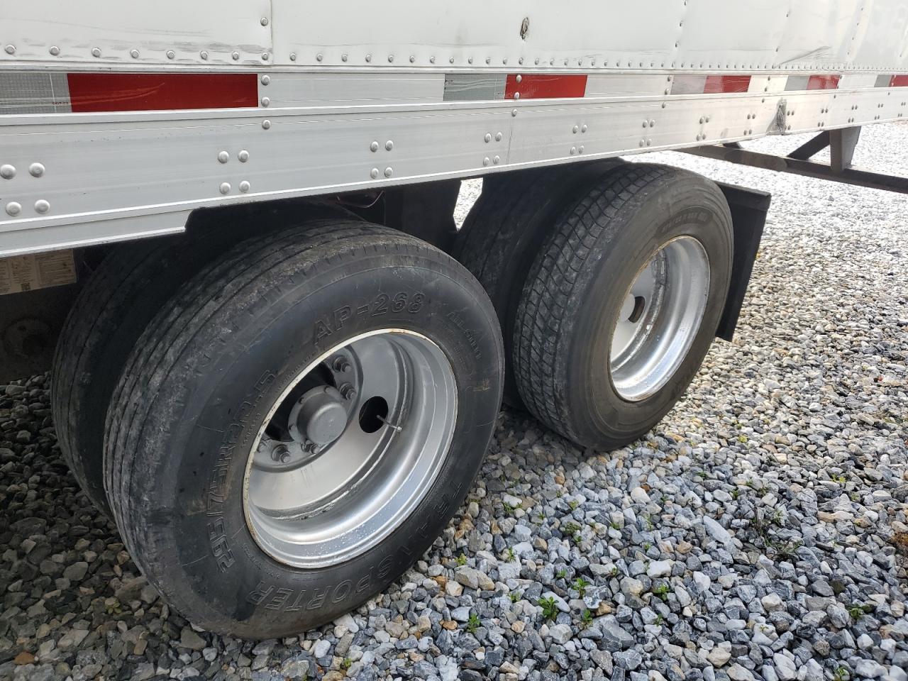 2013 Utility VS2RA Refrigerated Van Trailer