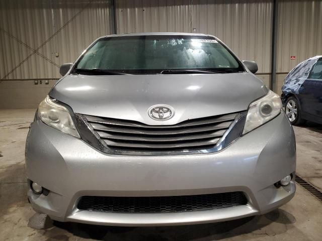 2013 Toyota Sienna XLE