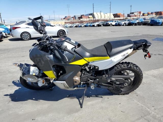 2022 Husqvarna Norden 901