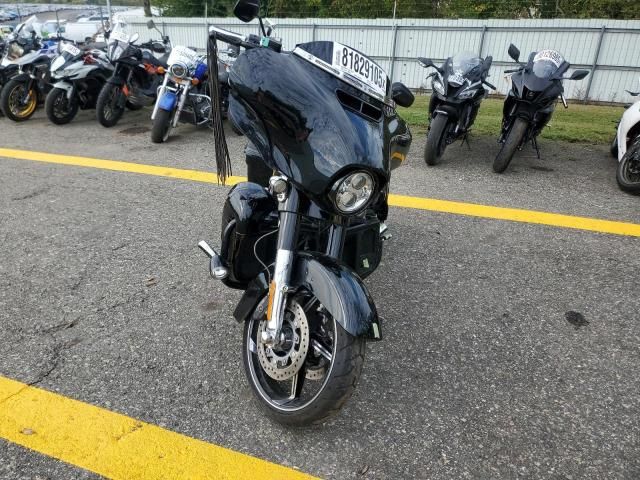 2016 Harley-Davidson Flhxse CVO Street Glide
