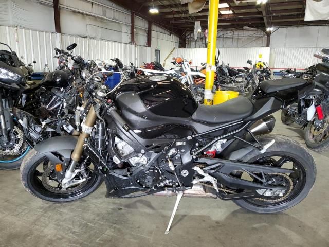 2024 BMW S 1000 RR