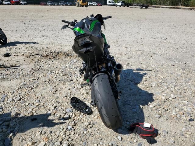 2022 Kawasaki ZR900 M