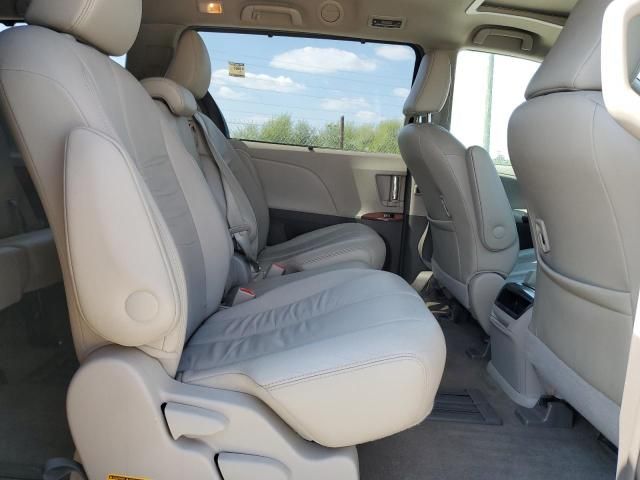 2012 Toyota Sienna XLE