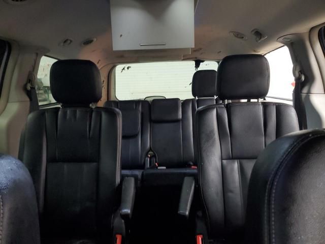 2016 Chrysler Town & Country Touring