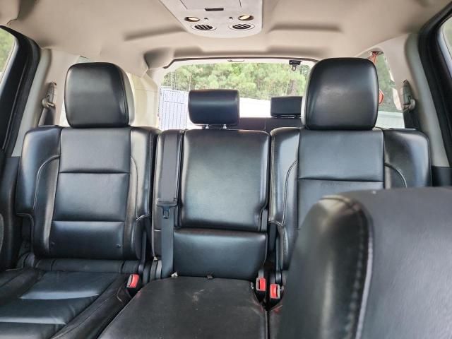 2014 Nissan Armada SV