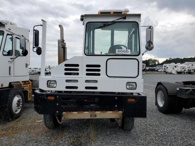 2011 Capacity TJ5000-Yard Truck