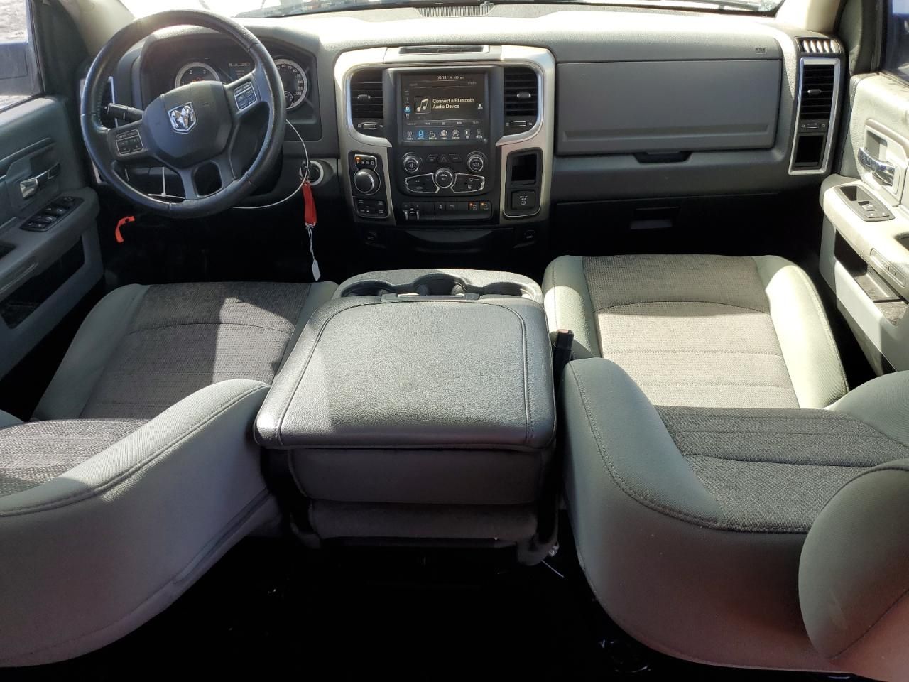 2015 Dodge RAM 1500 SLT