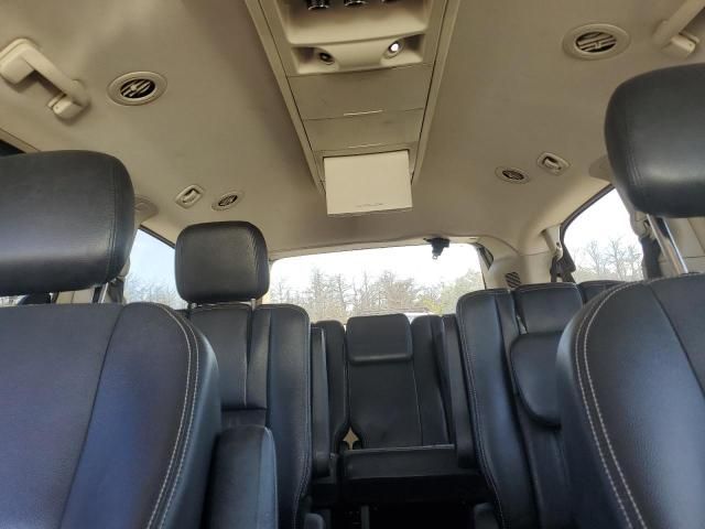 2012 Chrysler Town & Country Touring