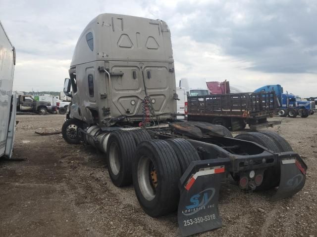 2020 Freightliner Cascadia 126 Semi Truck