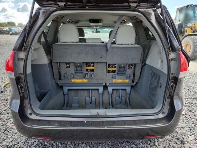 2012 Toyota Sienna