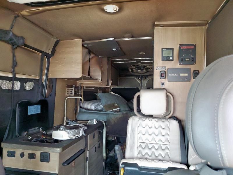 2022 Winnebago 2023 Winnebago Solis Motor Home