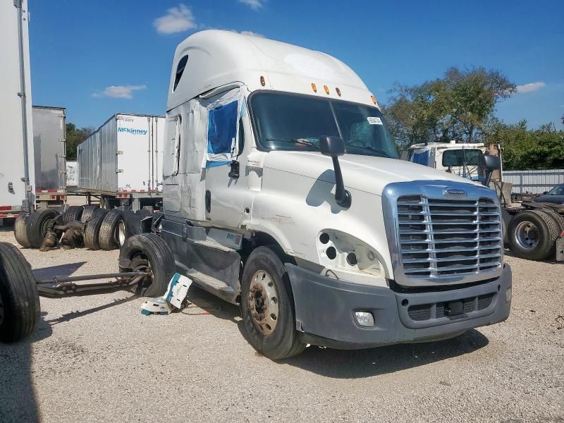 2015 Freightliner Cascadia 125