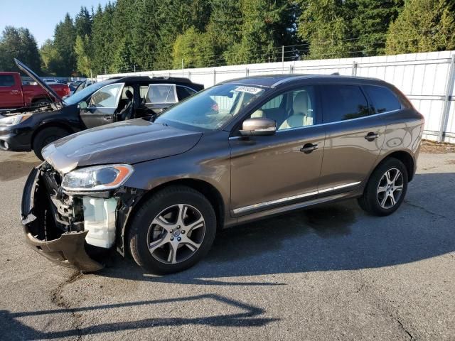 2015 Volvo XC60 T6 Platinum
