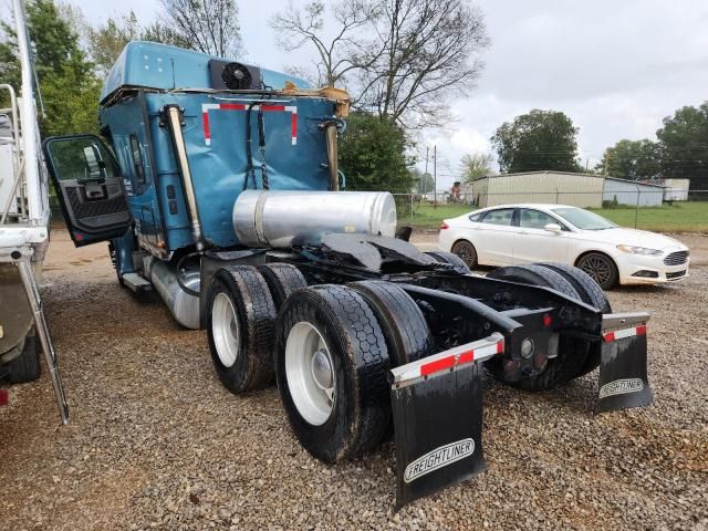 2016 Freightliner Coronado Semi Truck