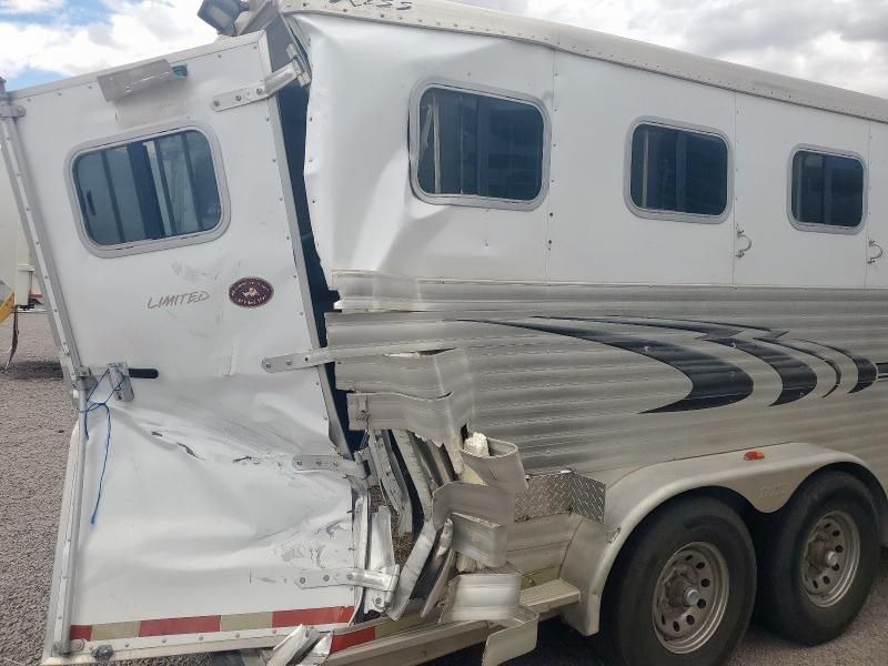 2004 Exiss Horse Trailer