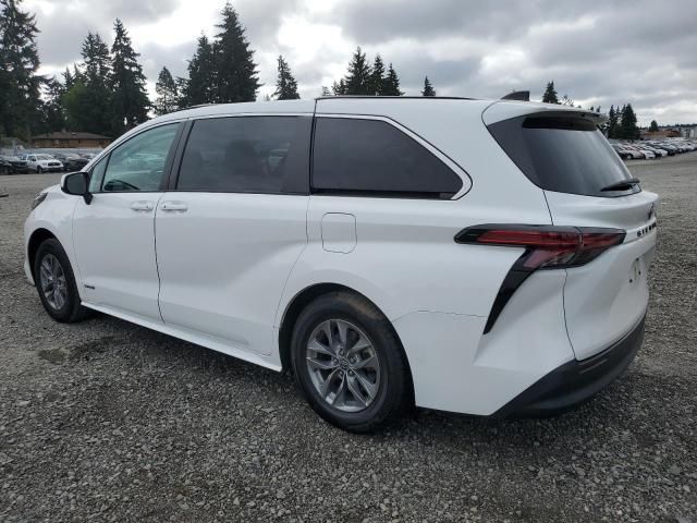 2021 Toyota Sienna LE