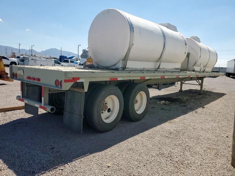 1984 Lufkin Flatbed Trailer With Tank